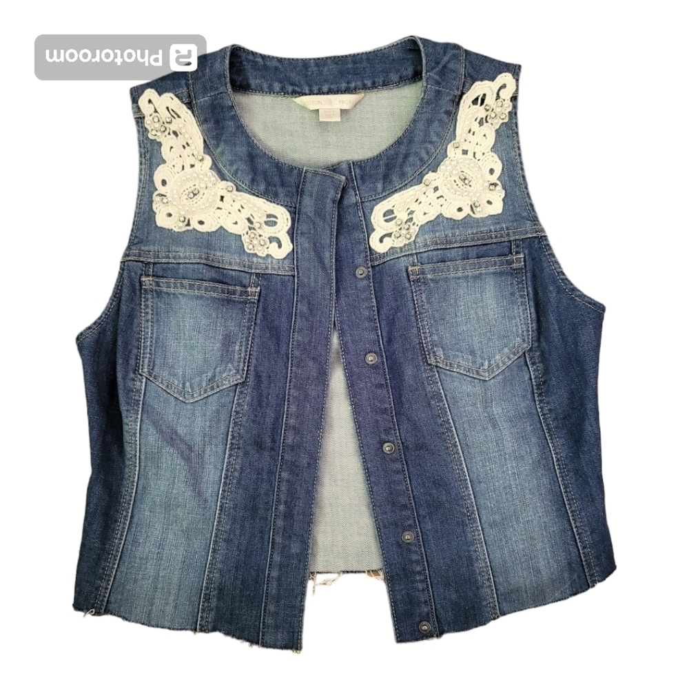 Vintage Boston‎ Proper raw hem lace and pearl beaded vest